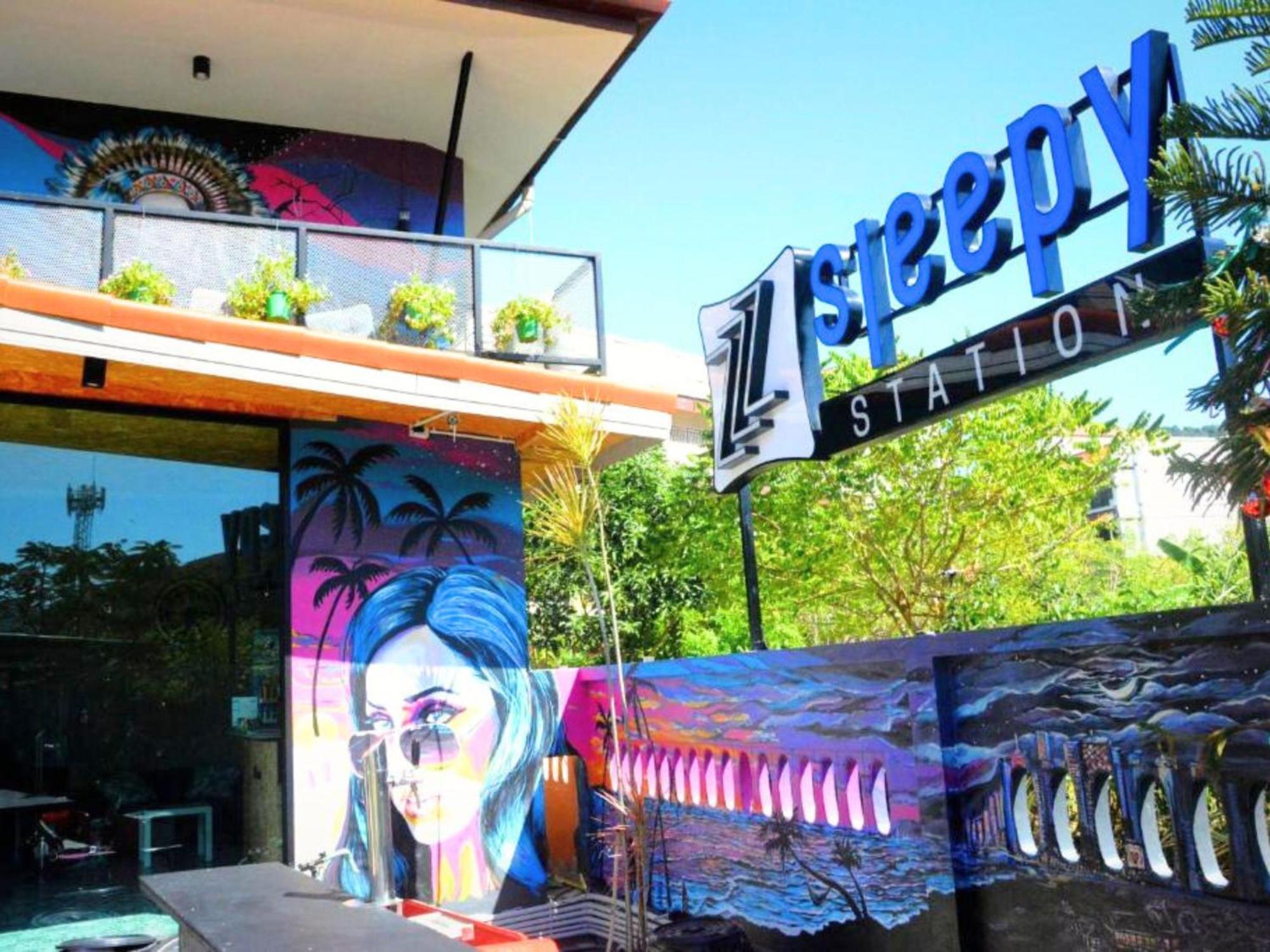 Sleepy Station Hostel Kata Beach  Exterior photo